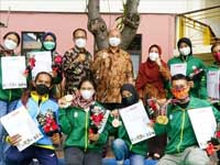 MH UM SURABAYA Nomor 9